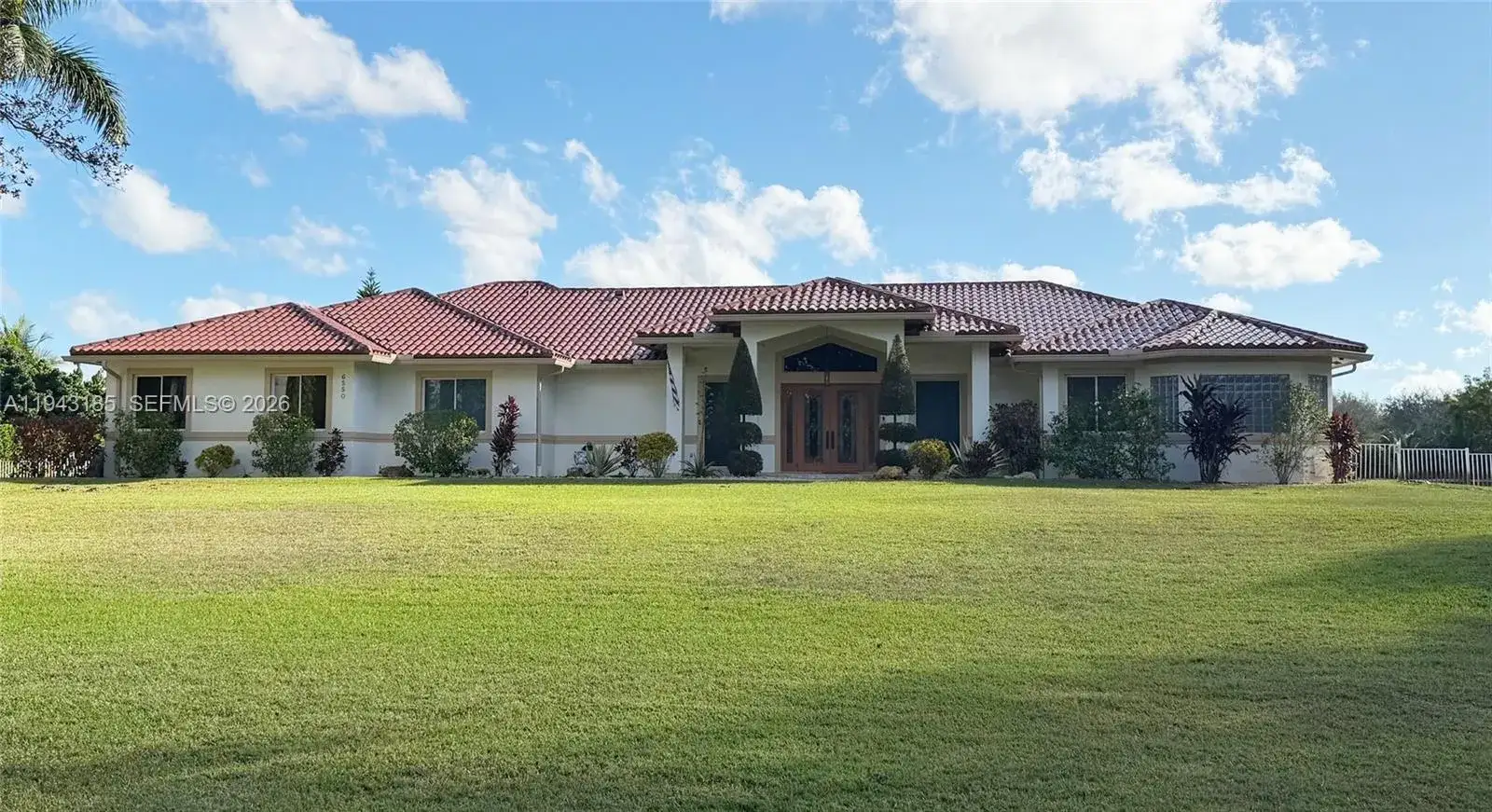 4 bedroom 3 bath Residential for sale at 6550 SW 183rd Way, Southwest Ranches FL 33331