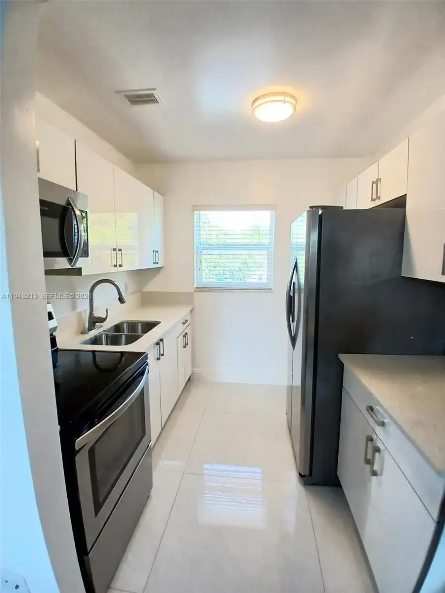2 bedroom 1 bath Residential Lease for rent at 1767 NW 3rd Ave # 15, Miami FL 33136