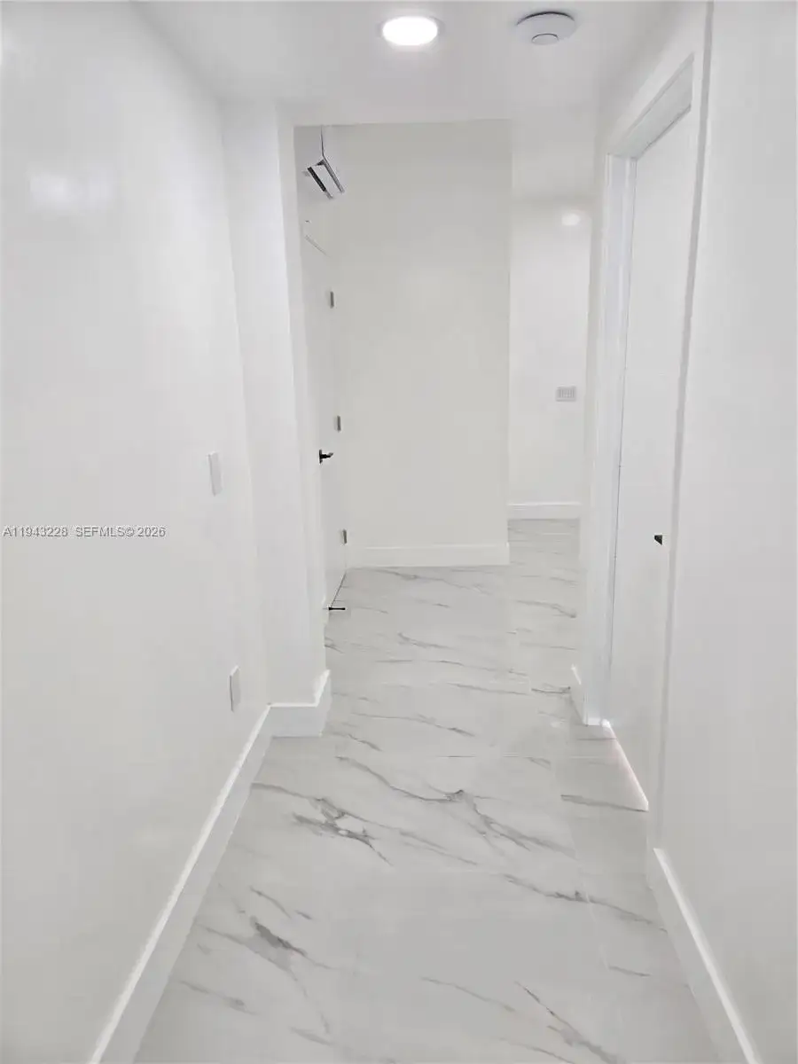 2 bedroom 2 bath Residential Lease for rent at 987 NE 145 # B, North Miami FL 33161