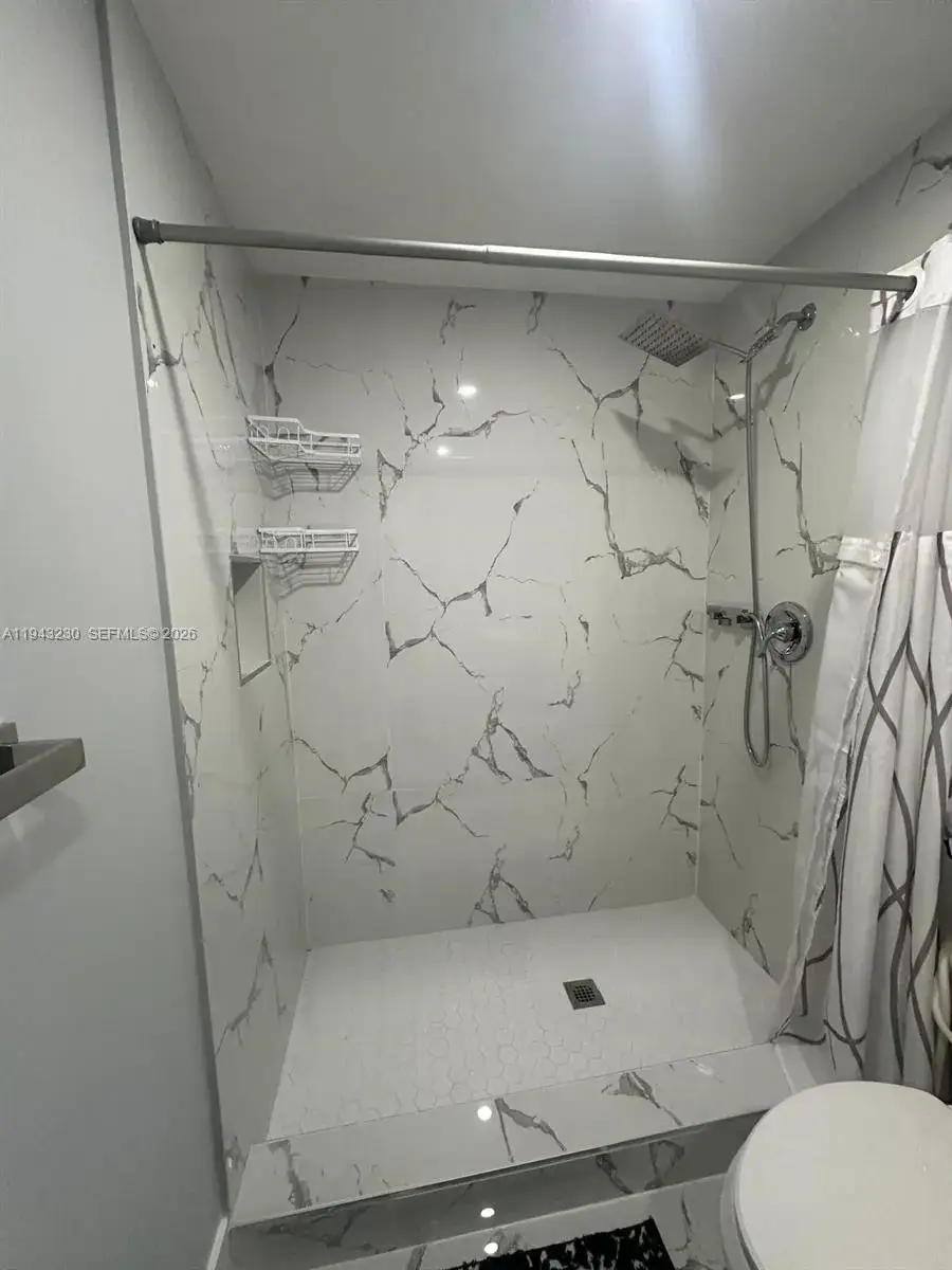 1 bedroom 1 bath Residential Lease for rent at 11879 SW 253rd Ter # 0, Homestead FL 33032