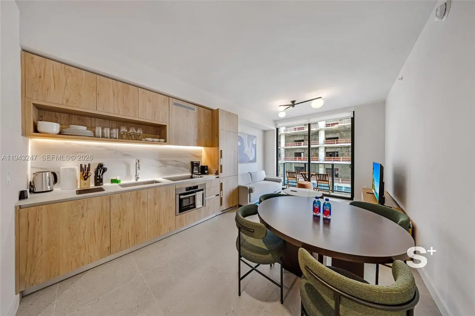 1 bedroom 1 bath Residential for sale at 11 NE 6th St # 2903, Miami FL 33132