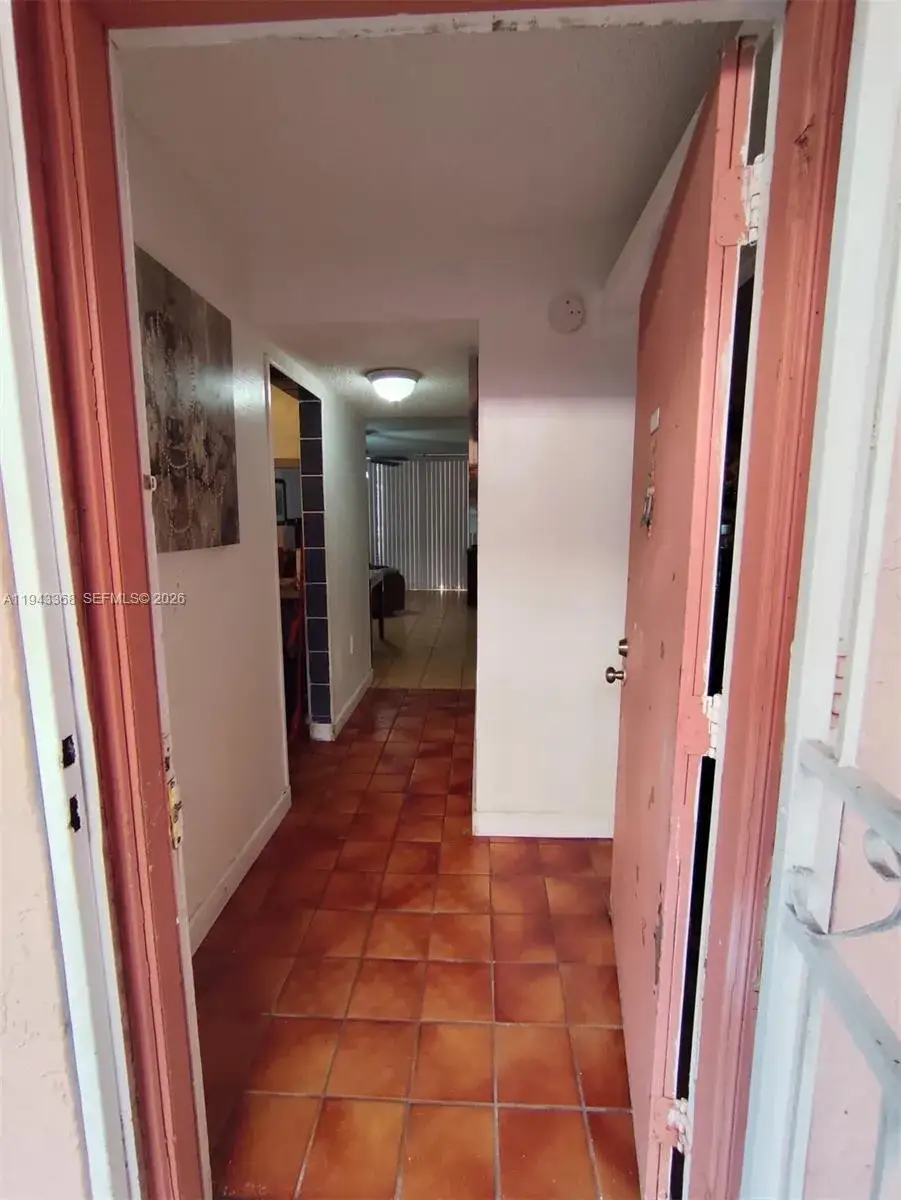 2 bedroom 2 bath Residential for sale at 19781 SW 114th Ave # 142, Miami FL 33157