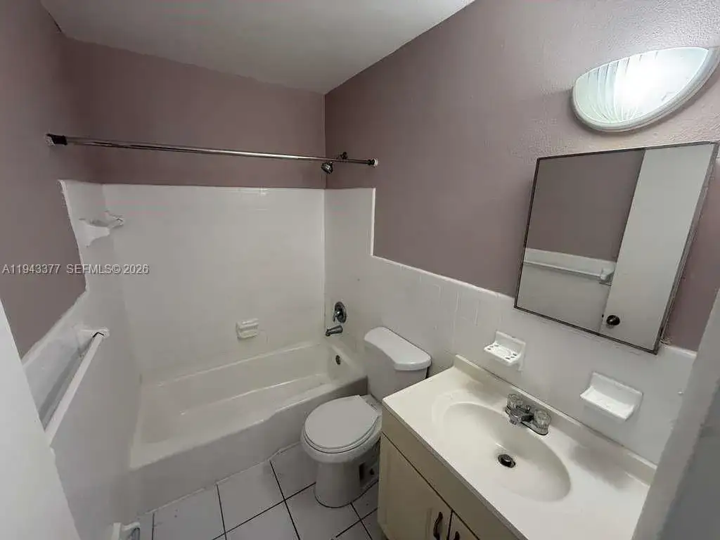1 bedroom 1 bath Residential for sale at 2916 Funston St # 53A, Hollywood FL 33020
