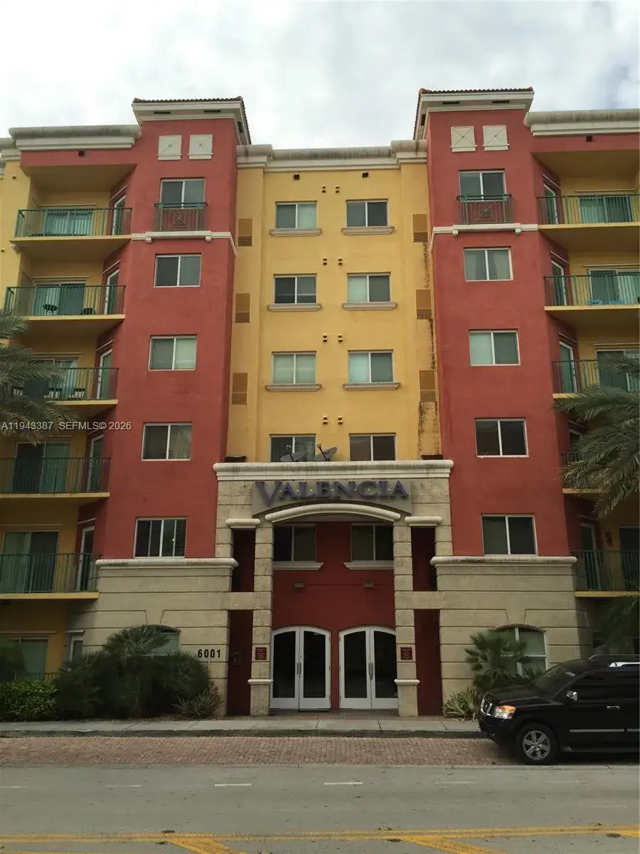1 bedroom 1 bath Residential for sale at 6001 SW 70th St # 620, South Miami FL 33143