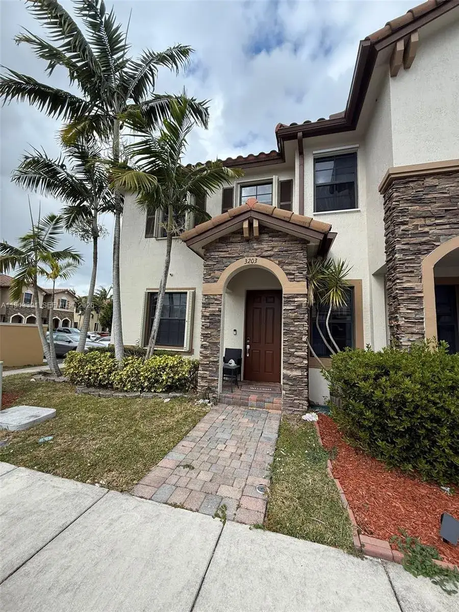 2 bedroom 2 bath Residential for sale at 3203 SE 7th St, Homestead FL 33033