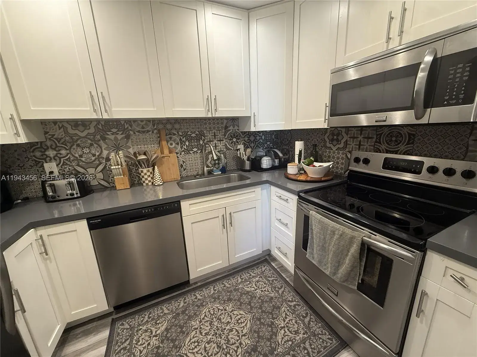 2 bedroom 1 bath Residential for sale at 7823 Miller Dr # C207, Miami FL 33155