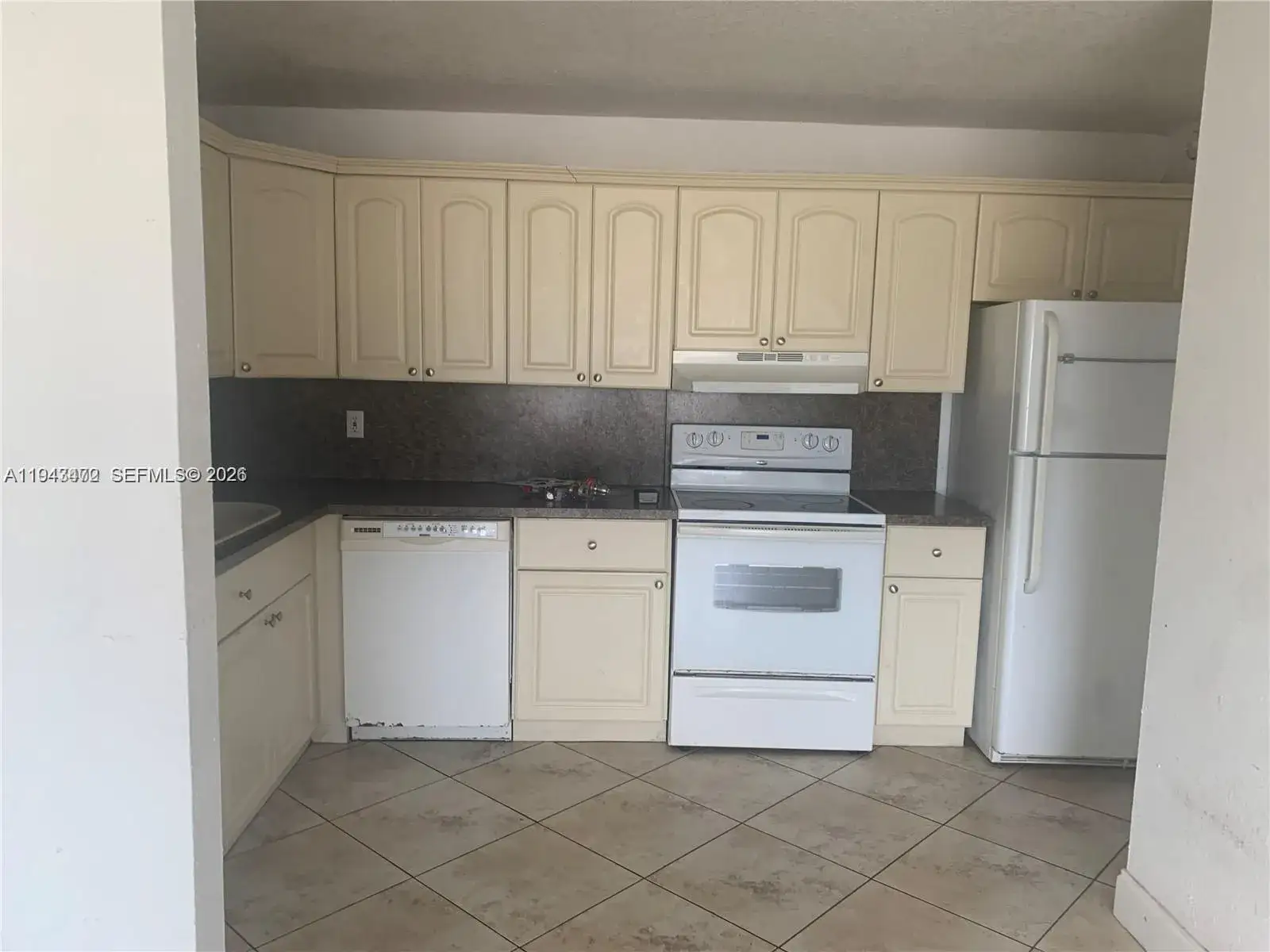 2 bedroom 1 bath Residential for sale at 14830 Naranja Lakes Blvd, Homestead FL 33032