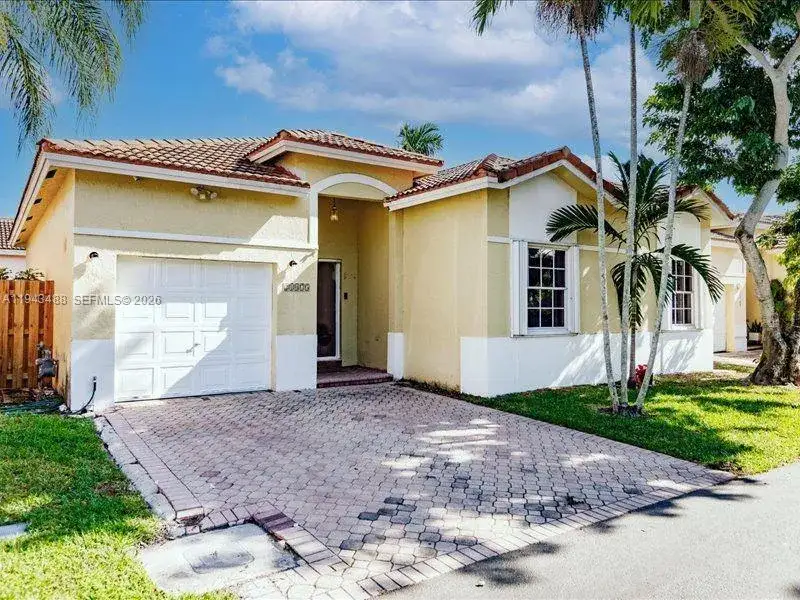 3 bedroom 2 bath Residential for sale at 21475 SW 90th Pl, Cutler Bay FL 33189