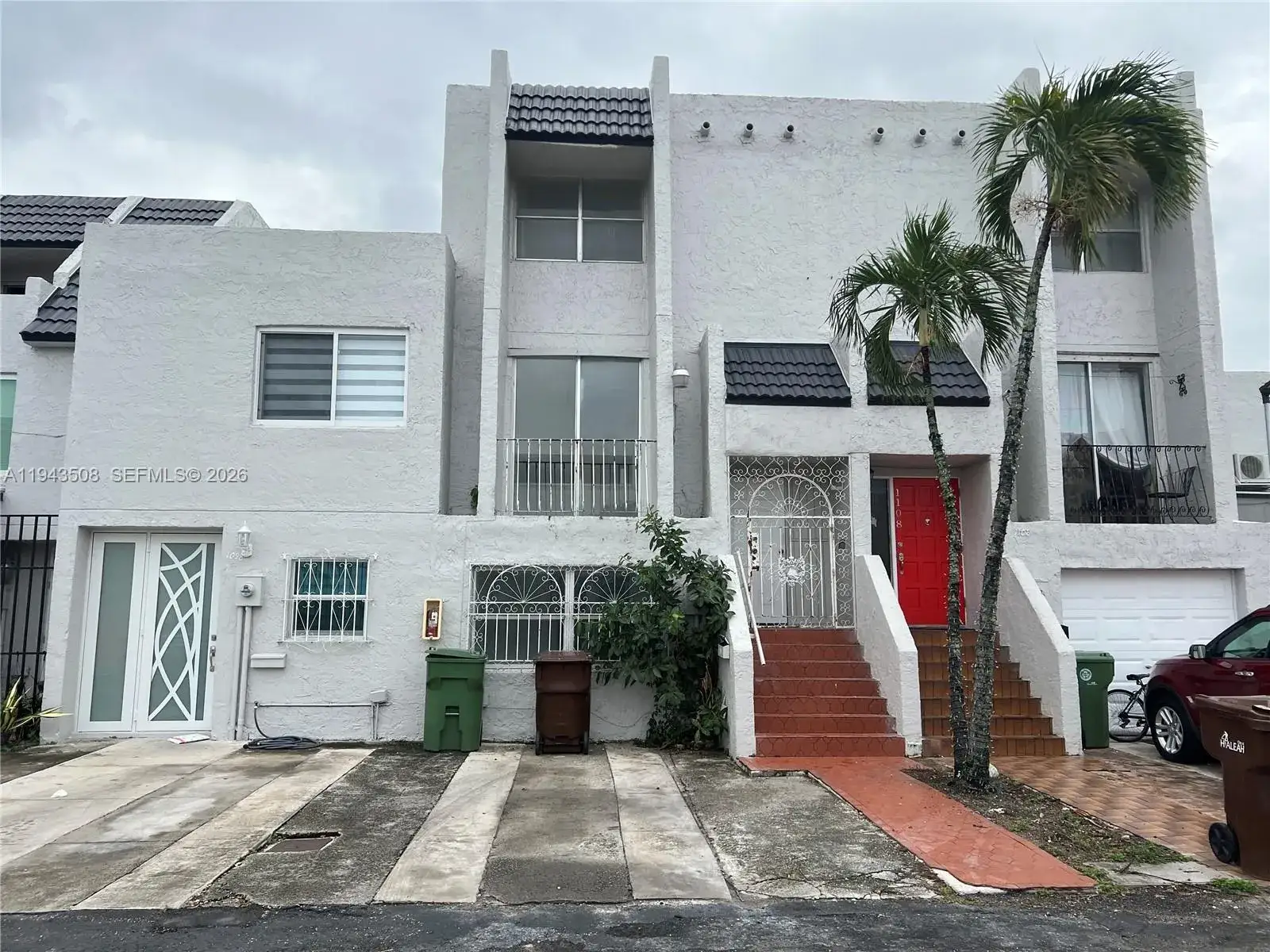 4 bedroom 3 bath Residential for sale at 1104 W 44th St # 87, Hialeah FL 33012