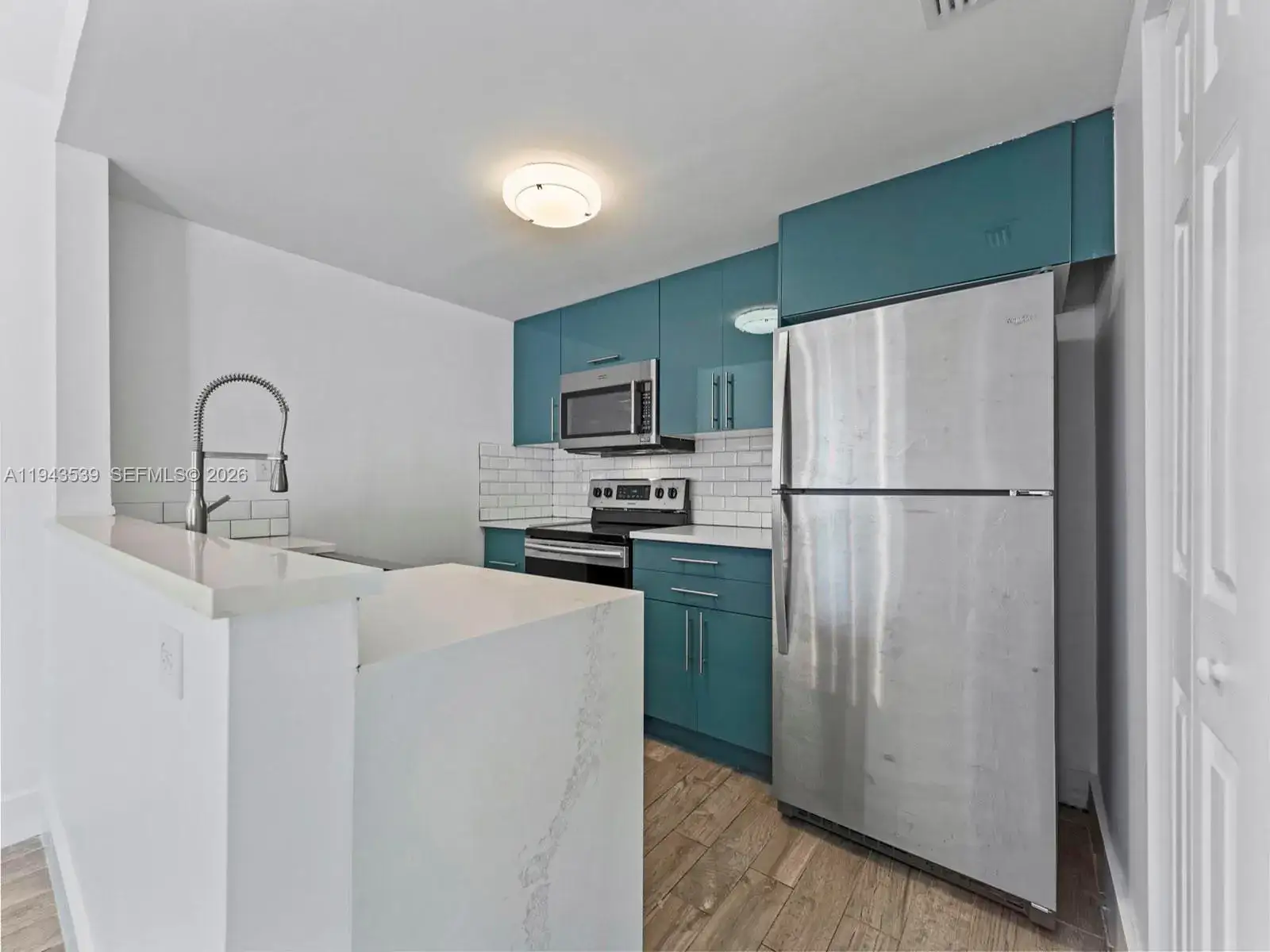 2 bedroom 2 bath Residential Lease for rent at 4560 SW 68th Ct Cir # 9, Miami FL 33155