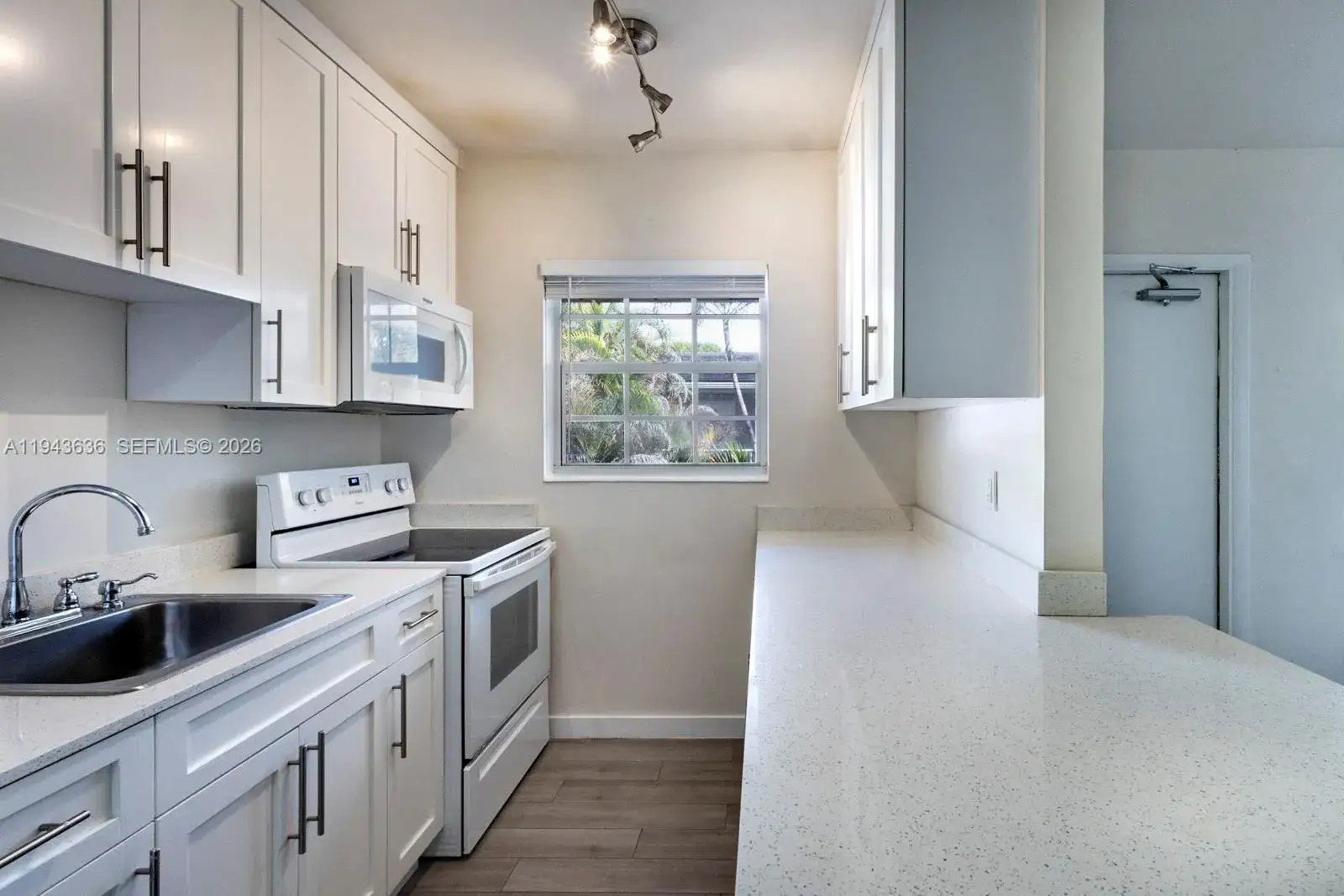 1 bedroom 1 bath Residential for sale at 6511 Santona St # C18, Coral Gables FL 33146