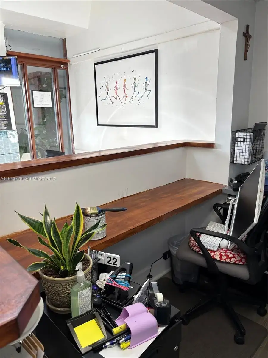 Commercial Sale for sale at 600 E 25th St, Hialeah FL 33013