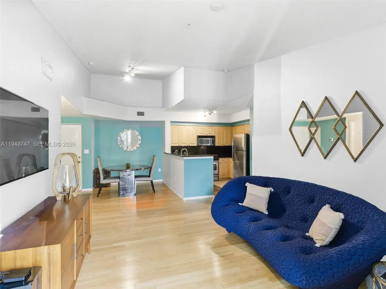 2 bedroom 2 bath Residential for sale at 6861 SW 44th St # 304, Miami FL 33155