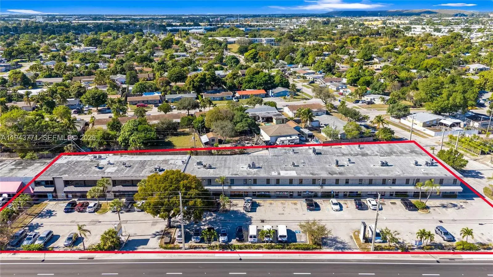 Commercial Sale for sale at 2025 N Dixie Hwy, Pompano Beach FL 33060