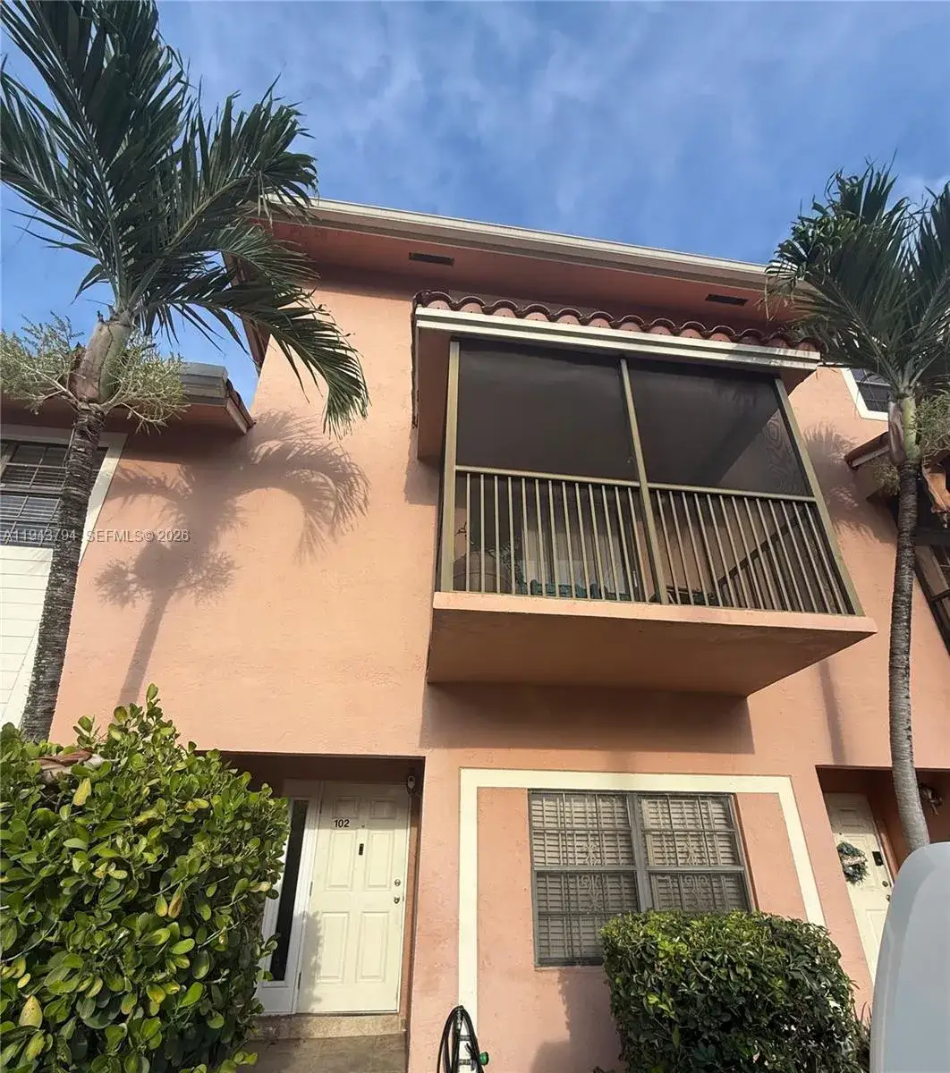 4 bedroom 4 bath Residential for sale at 9902 Hammocks Blvd # 60, Miami FL 33196