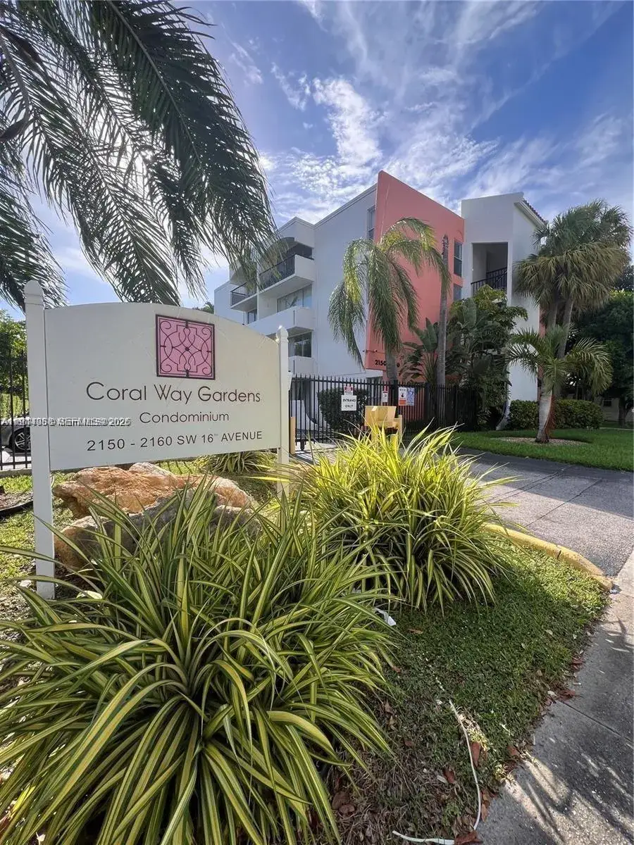 2 bedroom 1 bath Residential Lease for rent at 2150 SW 16th Ave # 406, Miami FL 33145
