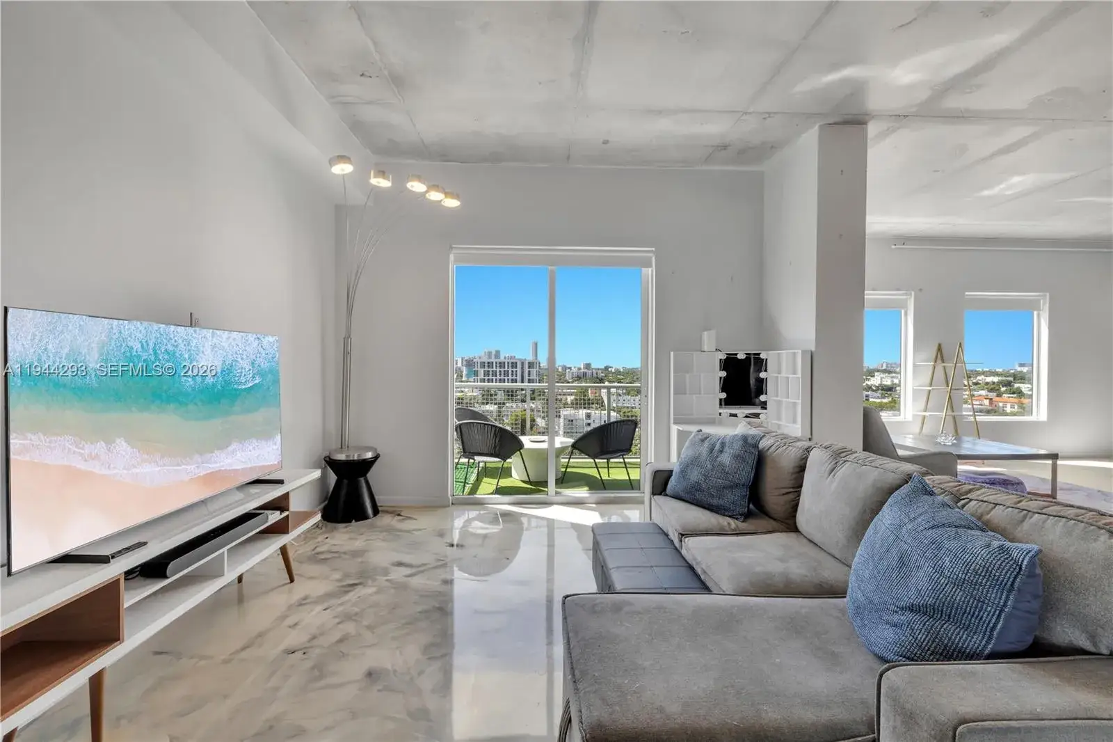 2 bedroom 2 bath Residential for sale at 10 SW South River Dr # 1111, Miami FL 33130