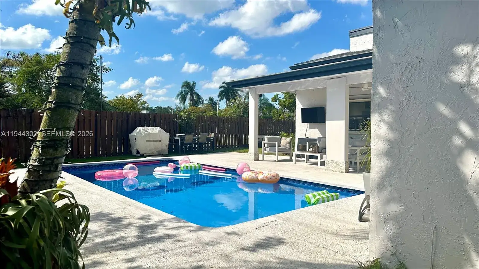 3 bedroom 2 bath Residential Lease for rent at 528 SW 166th Ter, Weston FL 33326