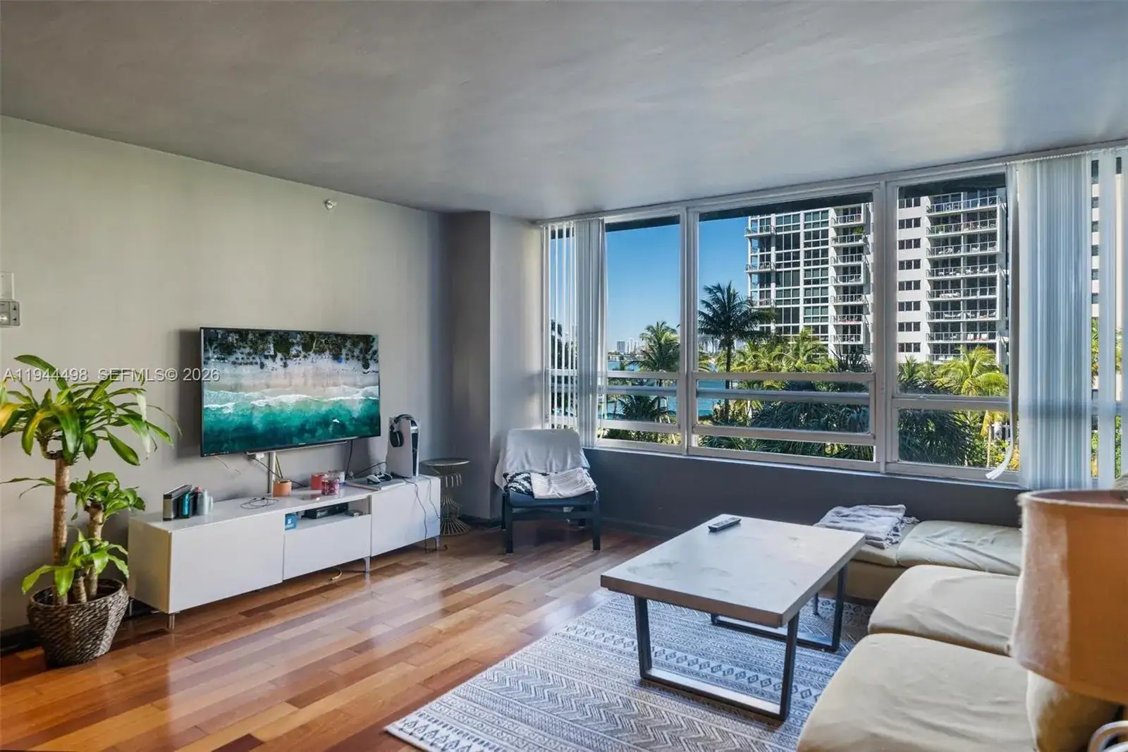 1 bedroom 1 bath Residential Lease for rent at 1500 Bay Rd # 458S, Miami Beach FL 33139