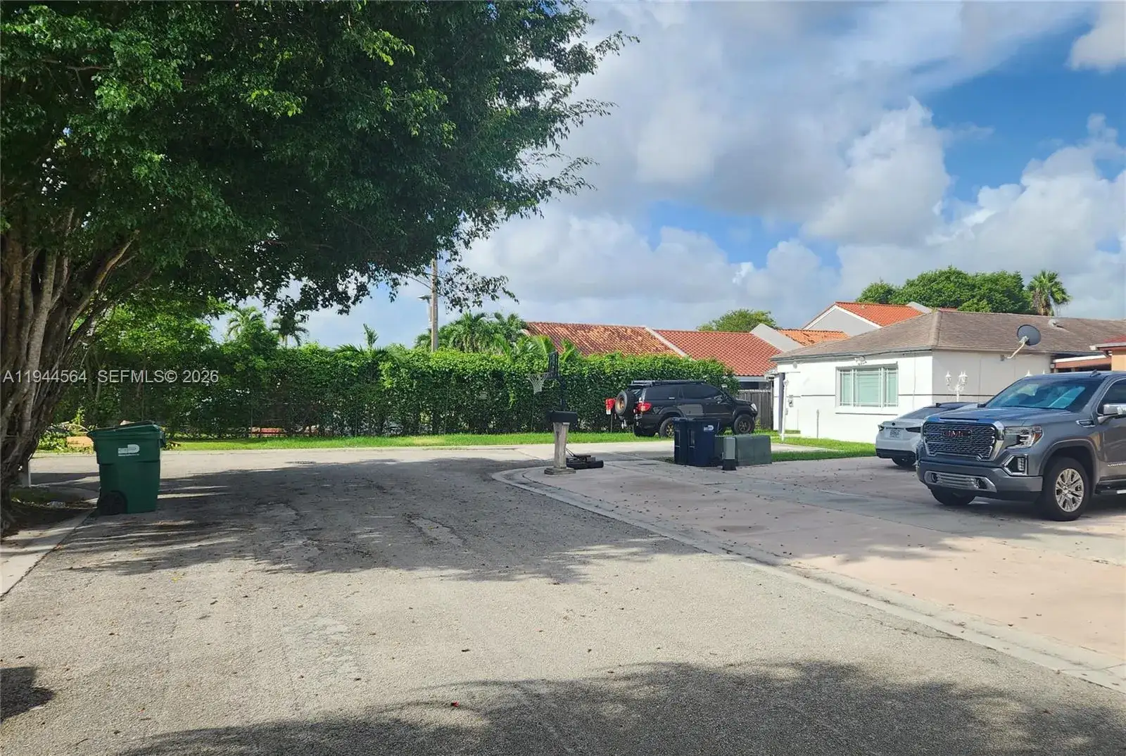 3 bedroom 2 bath Residential for sale at 8254 SW 147th Pl, Miami FL 33193