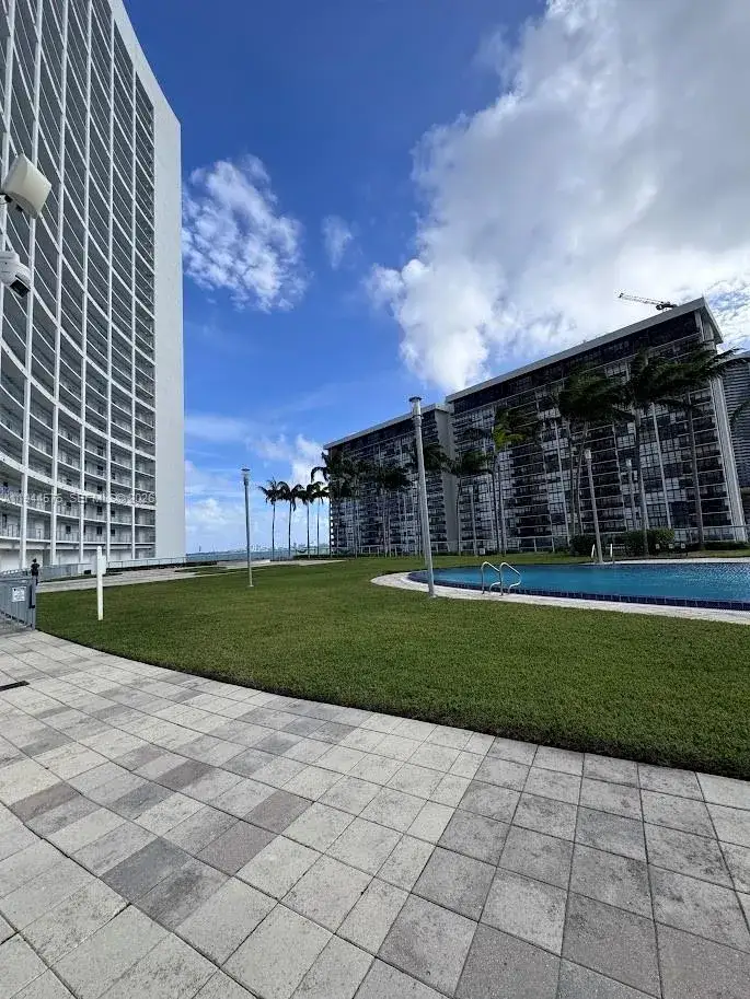 1 bedroom 1 bath Residential for sale at 601 NE 36th St # 1311, Miami FL 33137