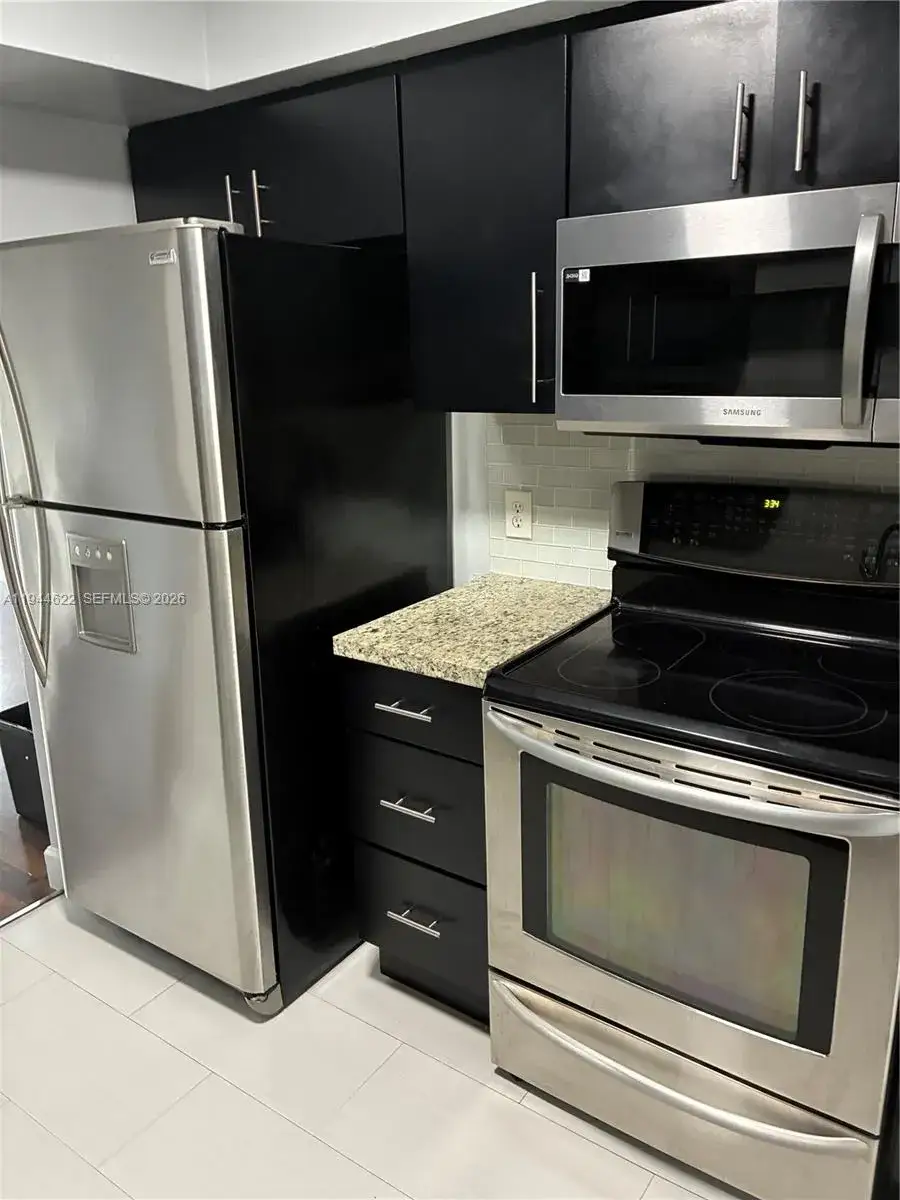 2 bedroom 2 bath Residential Lease for rent at 2481 SW 82nd Ave # 203, Davie FL 33324