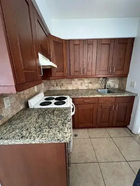 Residential Income for sale at 413 SW 2nd Ave, Dania Beach FL 33004