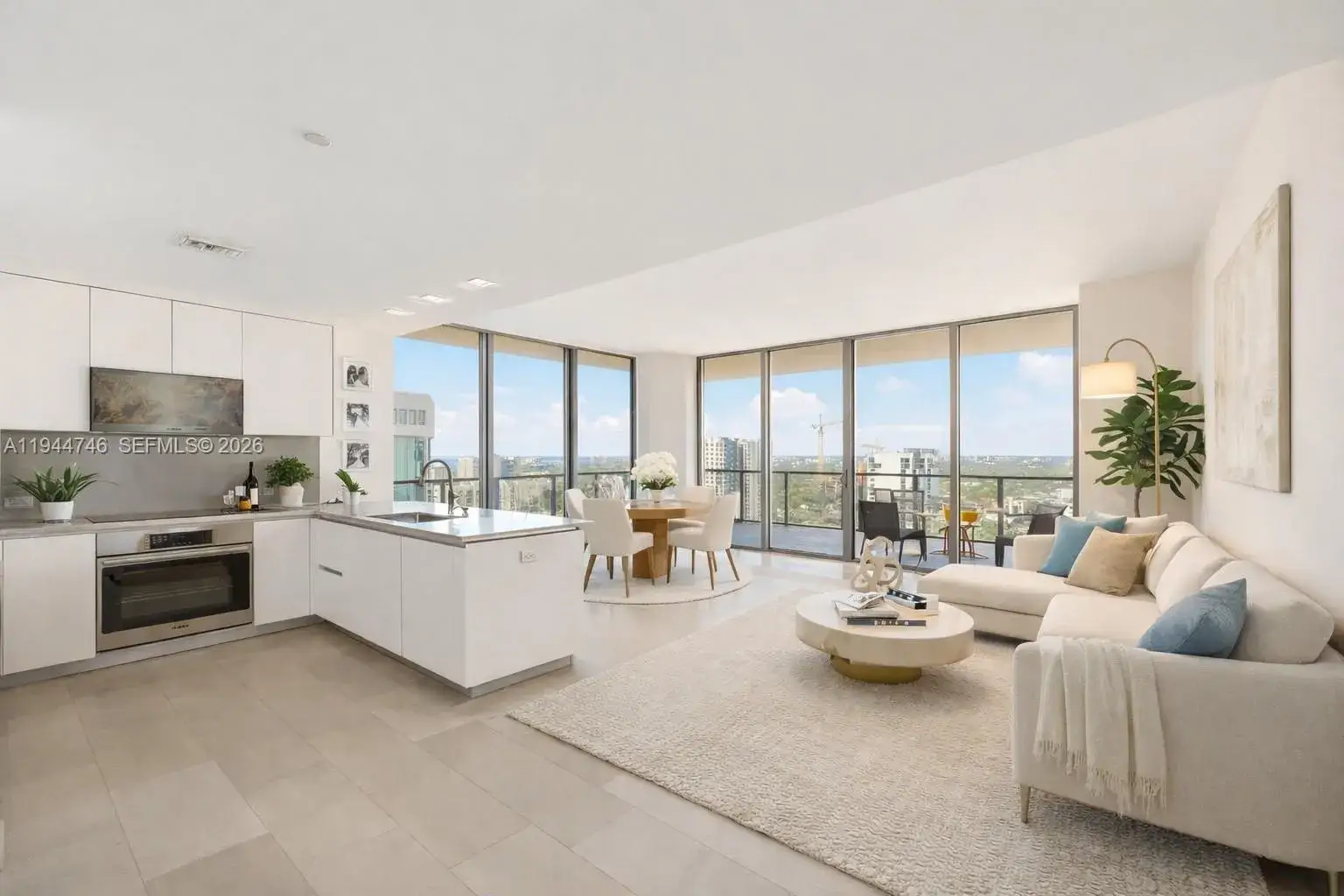 3 bedroom 3 bath Residential for sale at 88 SW 7th St # 2302, Miami FL 33130