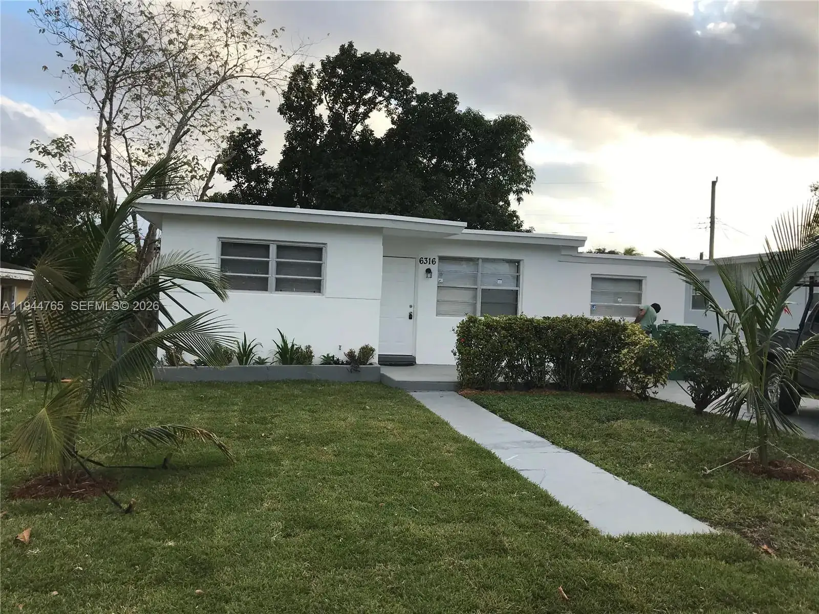 3 bedroom 2 bath Residential Lease for rent at 6316 SW 24th St, Miramar FL 33023