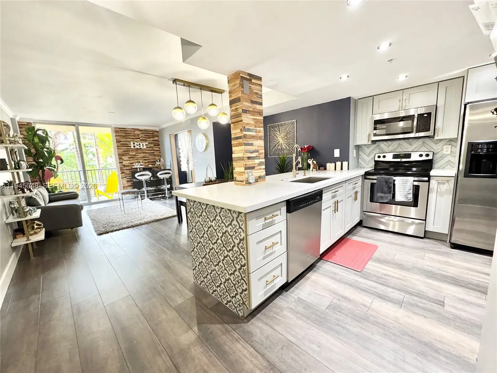 2 bedroom 1 bath Residential for sale at 520 SE 5th Ave # 2213, Fort Lauderdale FL 33301