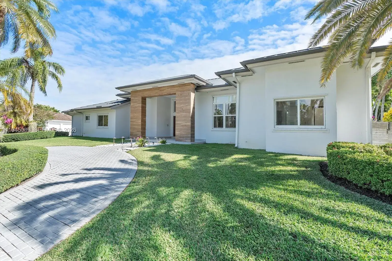 4 bedroom 3 bath Residential for sale at 15501 SW 77th Ave, Palmetto Bay FL 33157