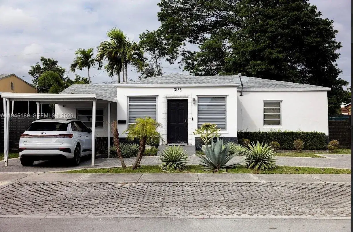 2 bedroom 1 bath Residential for sale at 3135 NW 18th St, Miami FL 33125