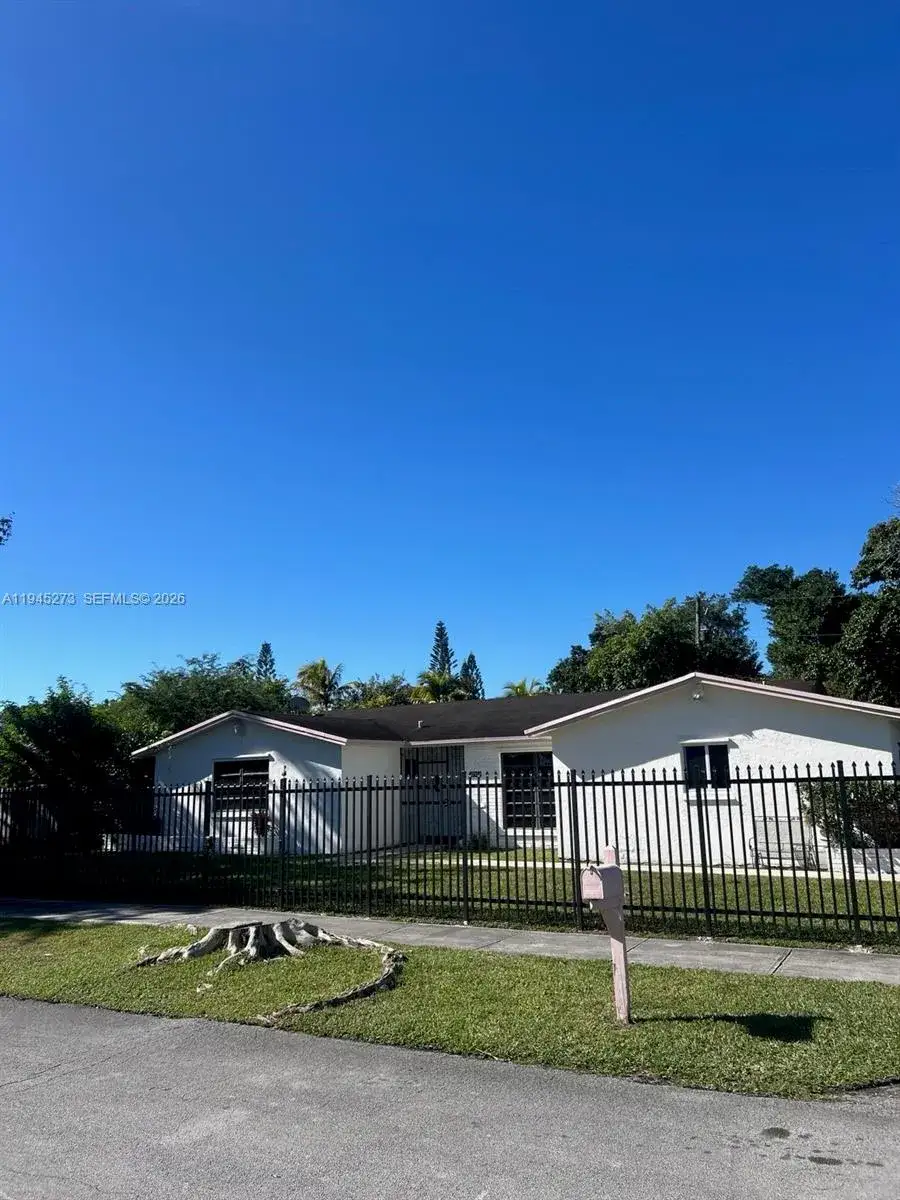 3 bedroom 2 bath Residential Lease for rent at 17330 SW 109th Ave # 0, Miami FL 33157