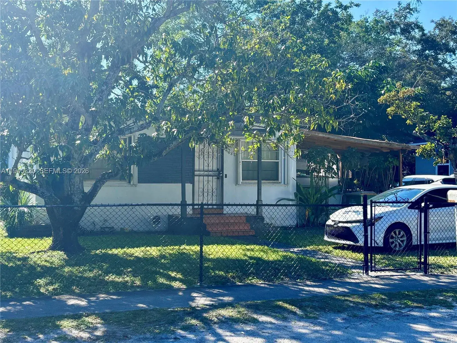 2 bedroom 1 bath Residential Lease for rent at 680 NE 136th St # 0, North Miami FL 33161