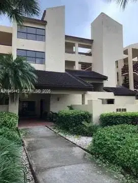 1 bedroom 1 bath Residential Lease for rent at 8820 SW 123rd Ct # L407, Miami FL 33186