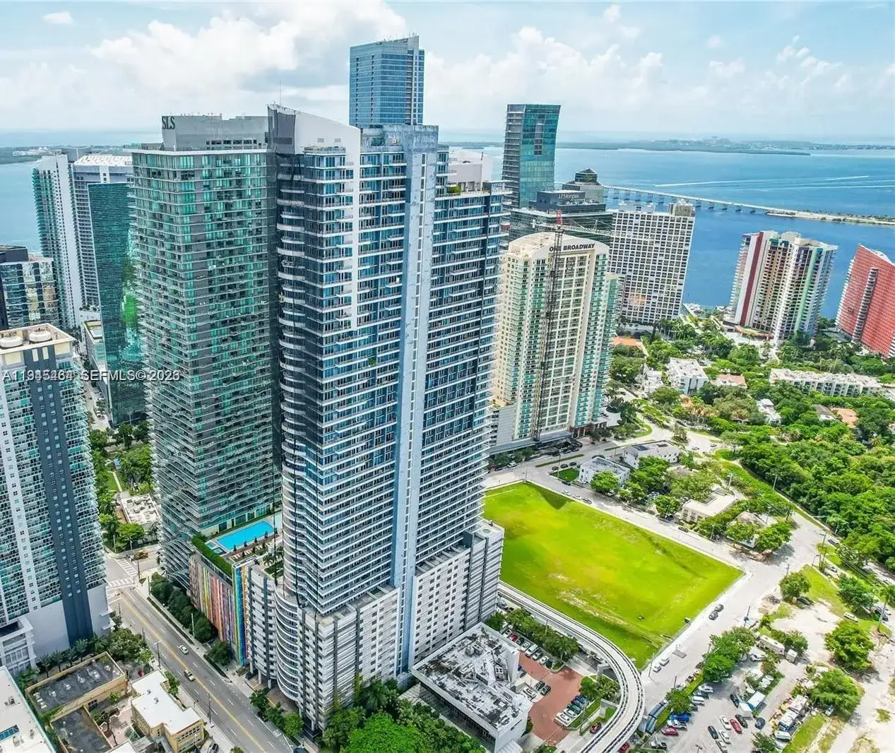 3 bedroom 3 bath Residential Lease for rent at 60 SW 13th St # 4018, Miami FL 33130