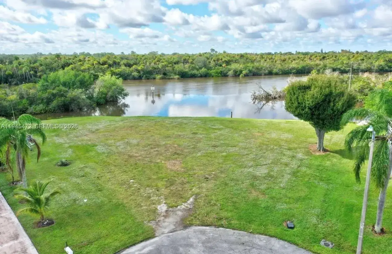 Land/Boat Docks for sale at 305 SE Camino Ct, Port St. Lucie FL 34952