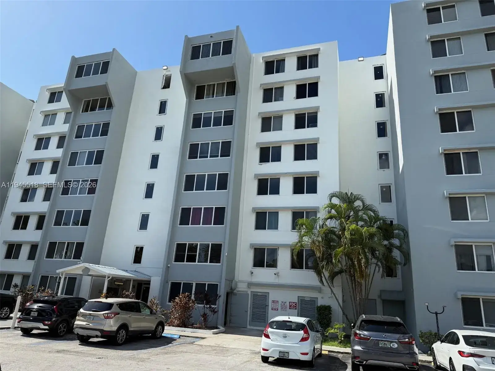 2 bedroom 1 bath Residential for sale at 9001 SW 77th Ave # C204, Miami FL 33156