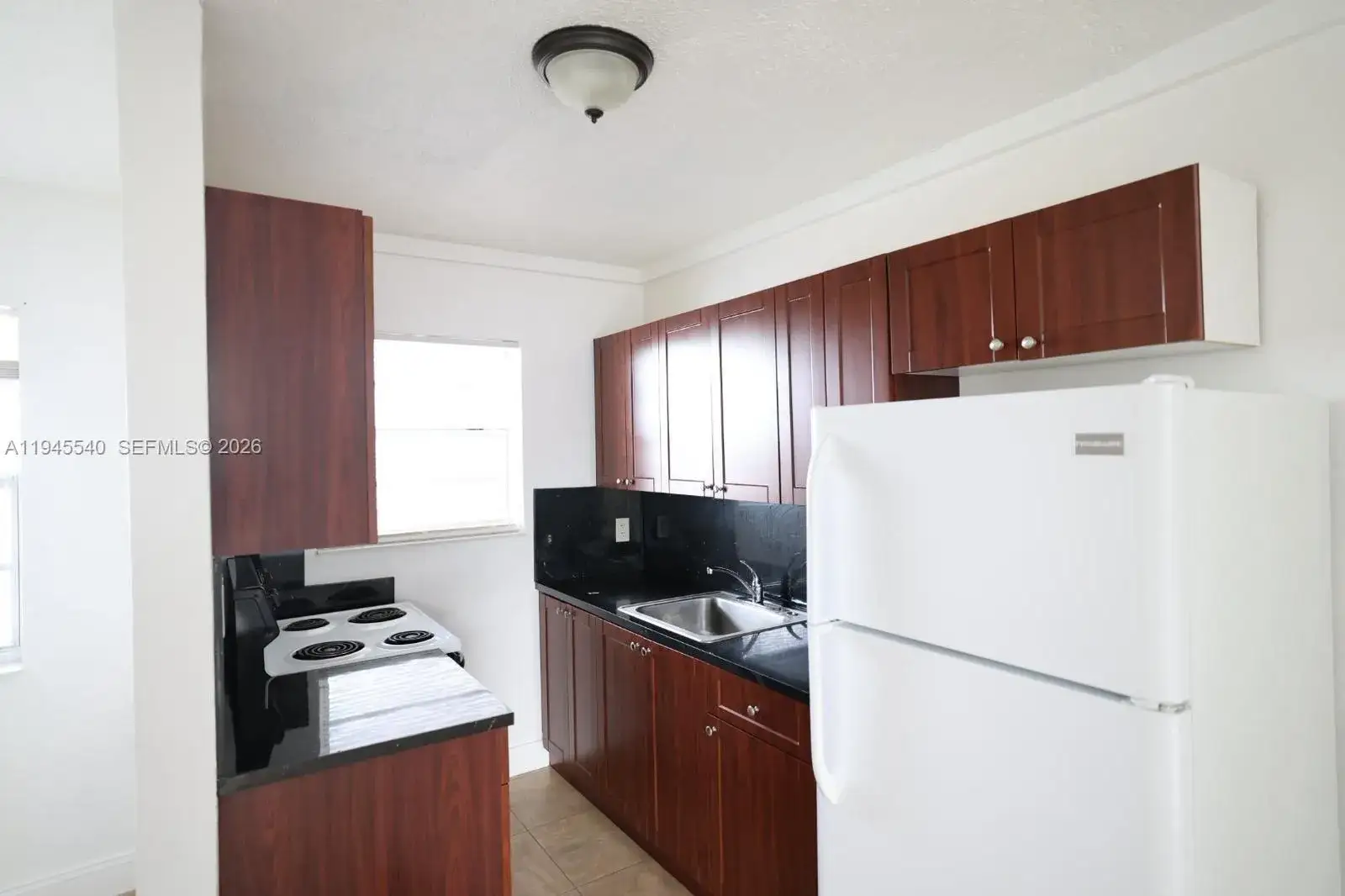 1 bedroom 1 bath Residential Lease for rent at 6270 W Flagler St # C8, Miami FL 33144