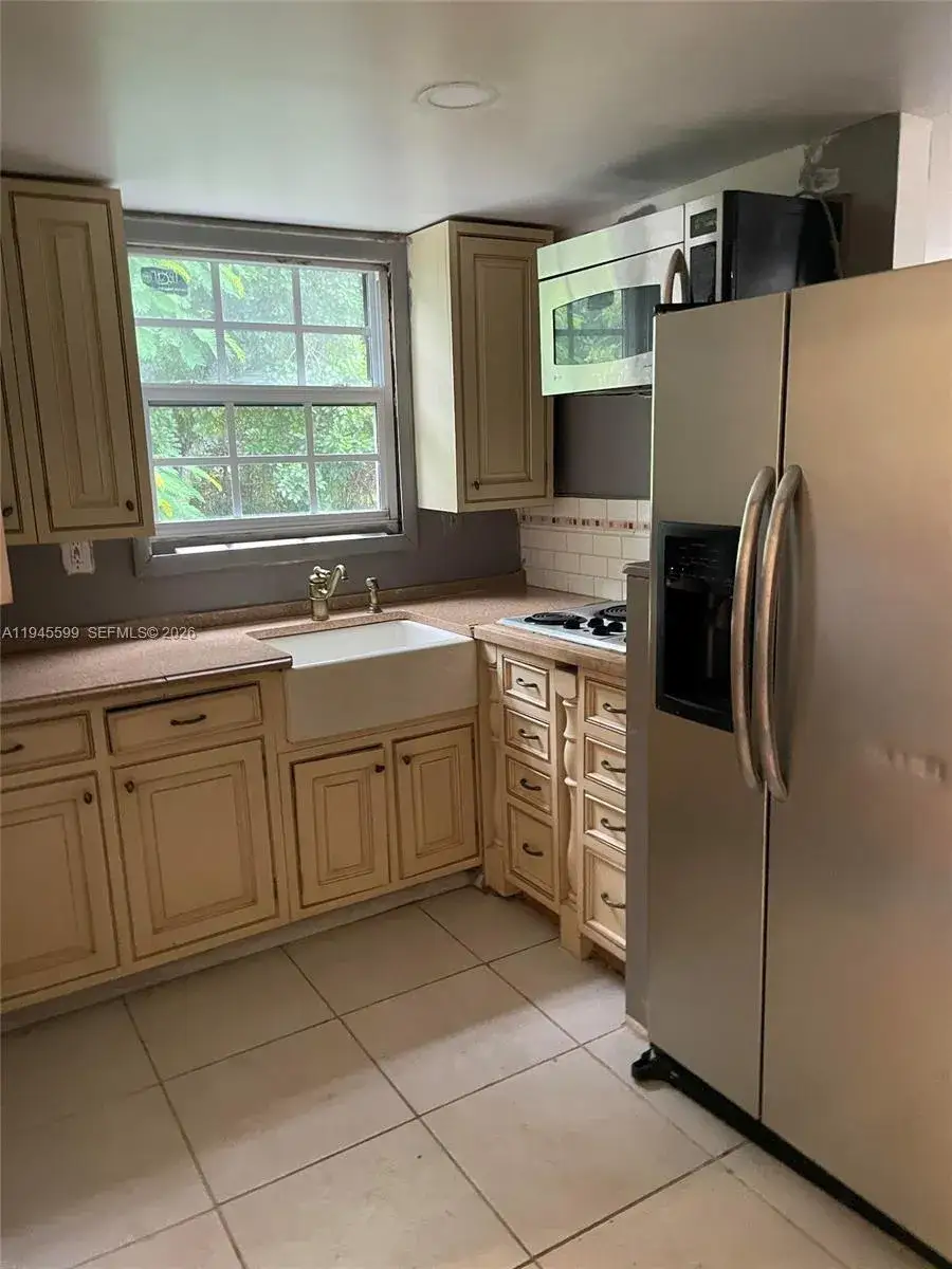 1 bedroom 1 bath Residential Lease for rent at 3XXX Jackson Blvd, Fort Lauderdale FL 33312