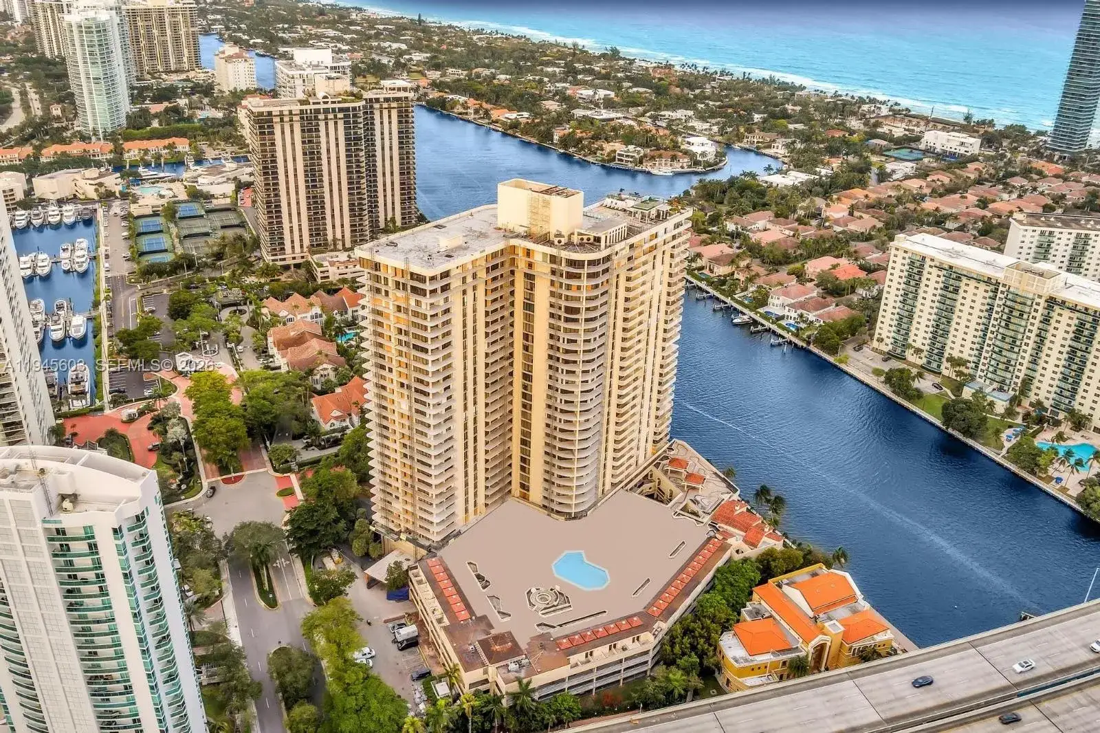 3 bedroom 2 bath Residential Lease for rent at 19355 Turnberry Way # 3J, Aventura FL 33180