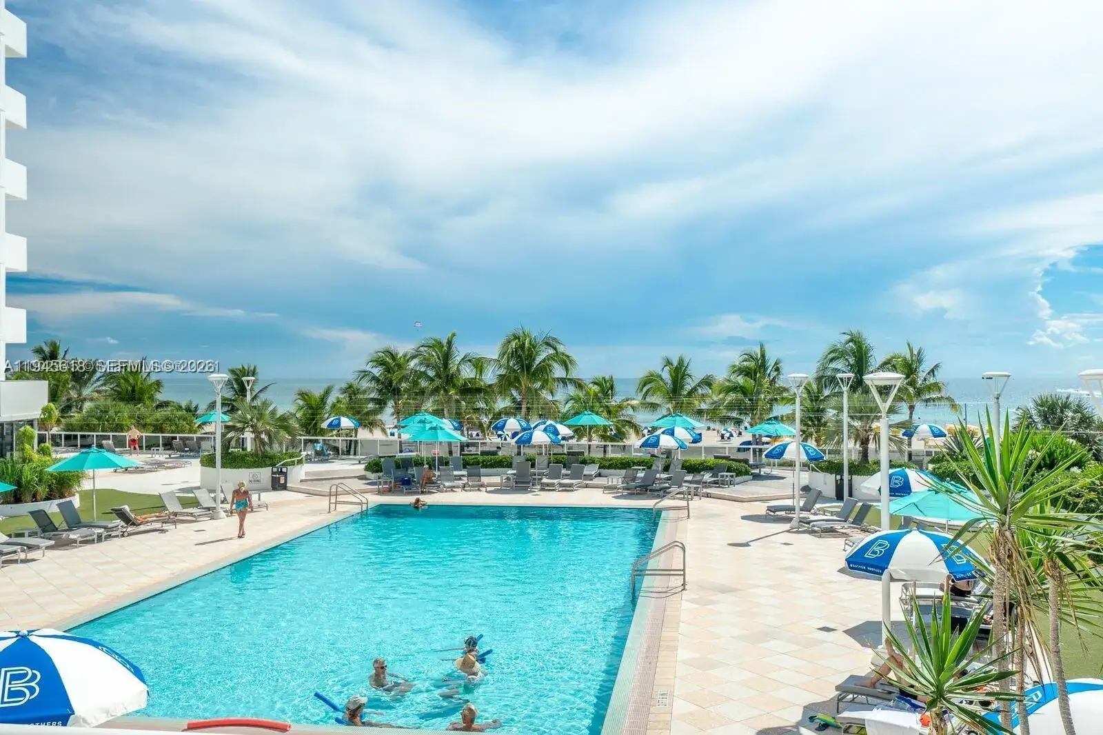 1 bedroom 1 bath Residential Lease for rent at 100 Lincoln Rd # 503, Miami Beach FL 33139