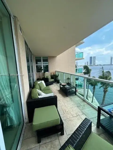 3 bedroom 3 bath Residential for sale at 3330 NE 190 ST # 415, Aventura FL 33180