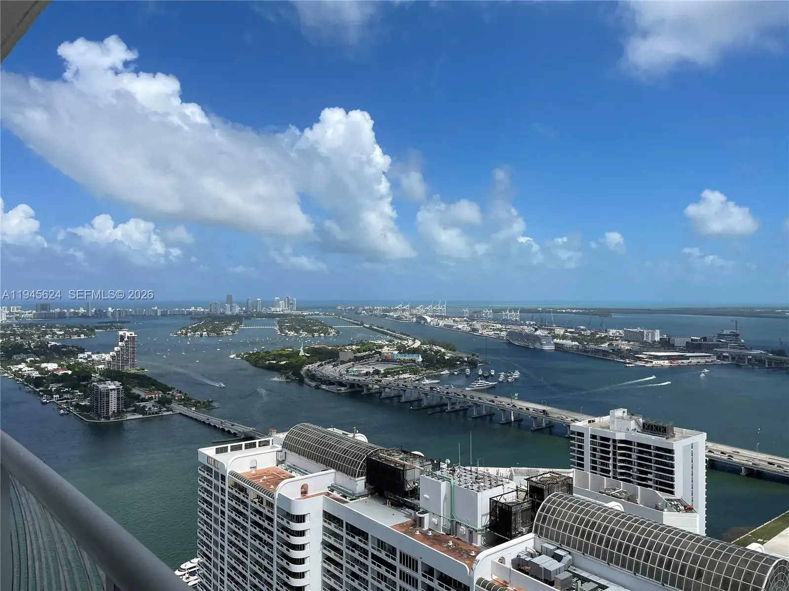 1 bath Residential Lease for rent at 1750 N Bayshore Dr # 5408, Miami FL 33132