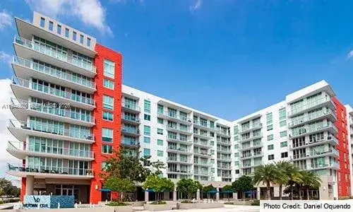1 bedroom 1 bath Residential for sale at 7875 NW 107th Ave # 819, Doral FL 33178