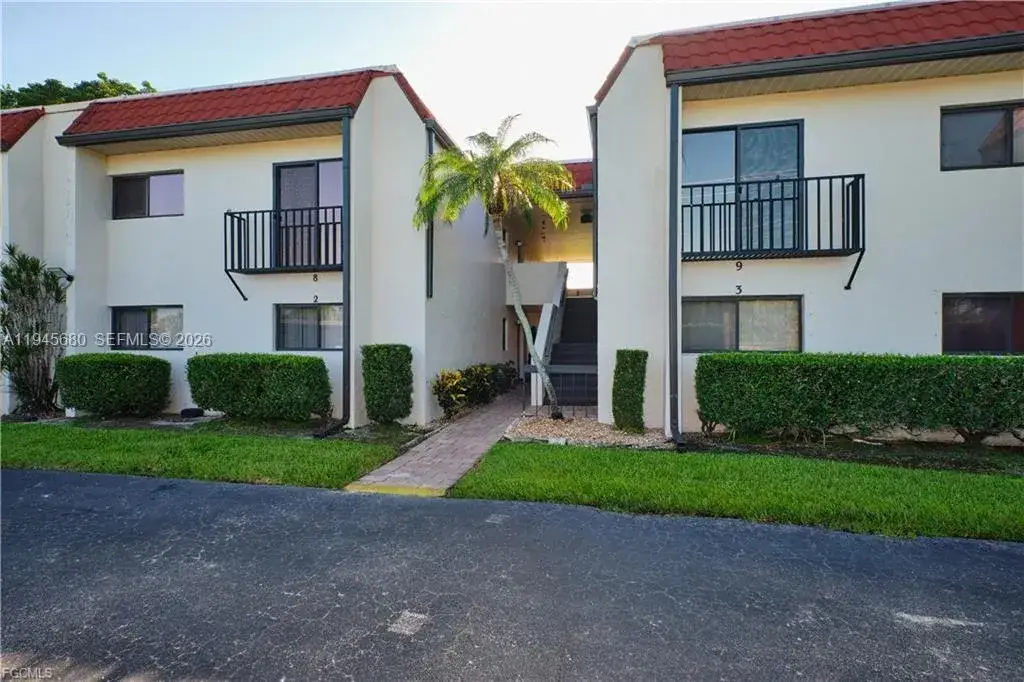 2 bedroom 2 bath Residential for sale at 4728 ORANGE GROVE BLVD # 3, Fort Myers FL 33903