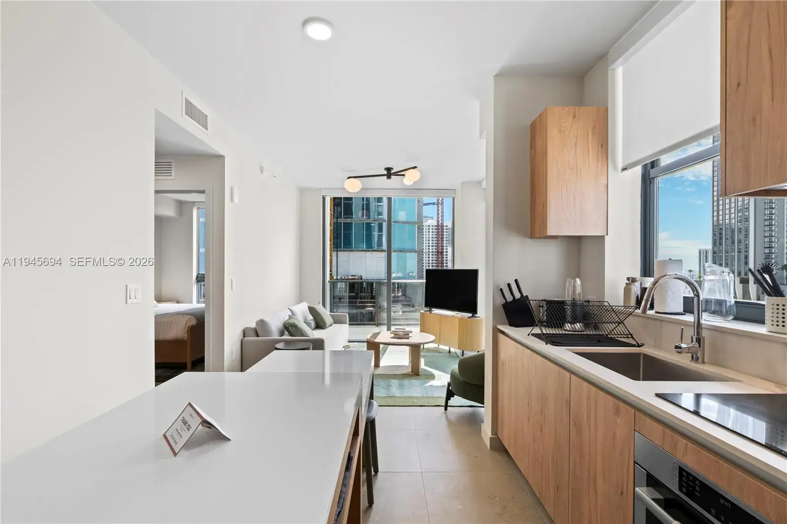2 bedroom 2 bath Residential Lease for rent at 11 NE 6th St # 1601, Miami FL 33132
