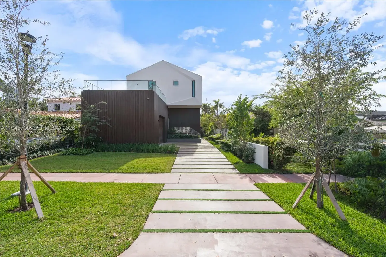4 bedroom 4 bath Residential for sale at 536 W 51st St, Miami Beach FL 33140