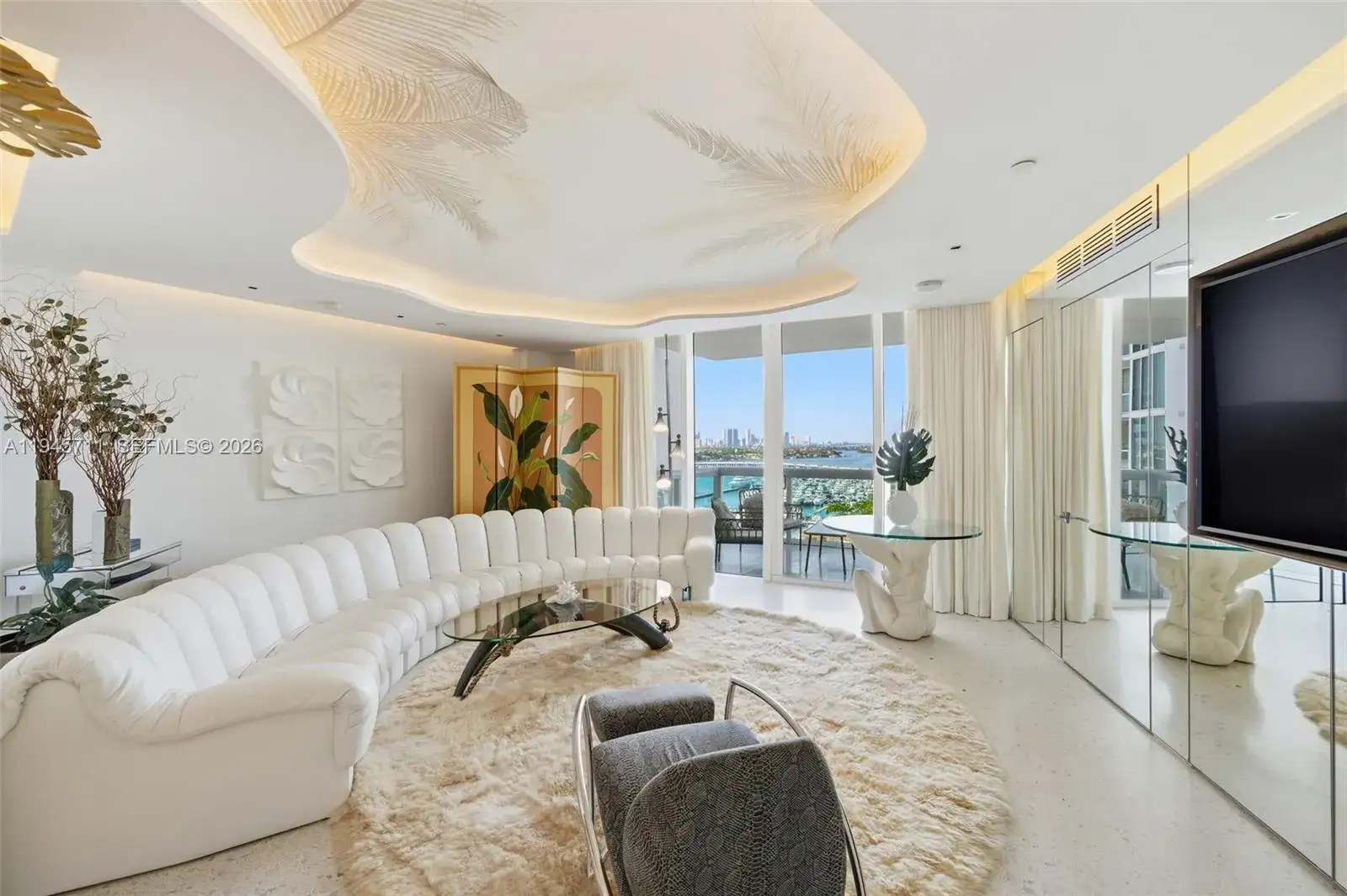 1 bedroom 1 bath Residential for sale at 1000 S Pointe Dr # 1606, Miami Beach FL 33139