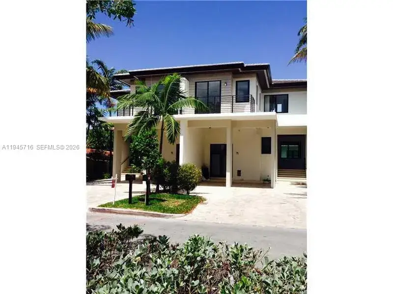 4 bedroom 4 bath Residential Lease for rent at 474 Fernwood Rd # 474, Key Biscayne FL 33149